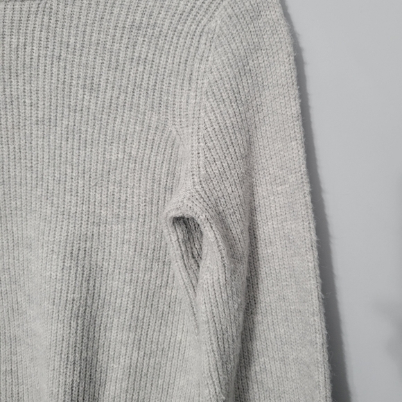 SO Light Gray Balloon Sleeve Knit Sweater - Picture 2 of 10